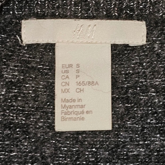 3 for $25 / H&M sweater - Picture 3 of 3
